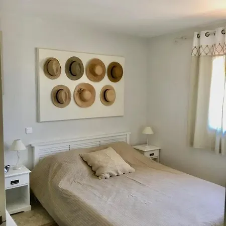 فندق مبيت وإفطار Maison Vue Mer Sur Les Iles D Or